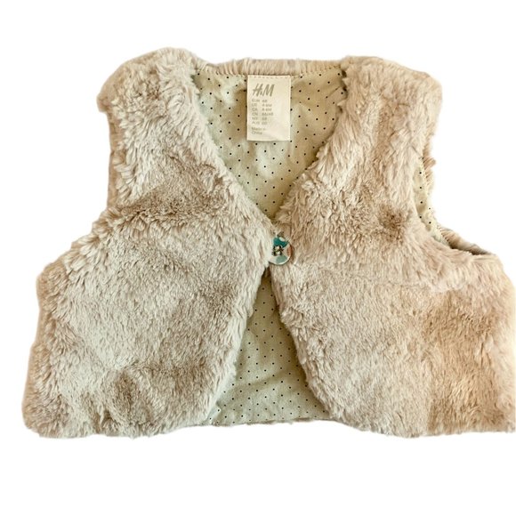 H&M Other - H&M Baby Girl 4-6 Month Faux Fur Vest